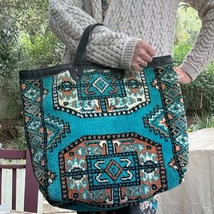 ✨✨SOLD✨✨Carpet bag blue and Black kilim Geometric purse Tote Bag